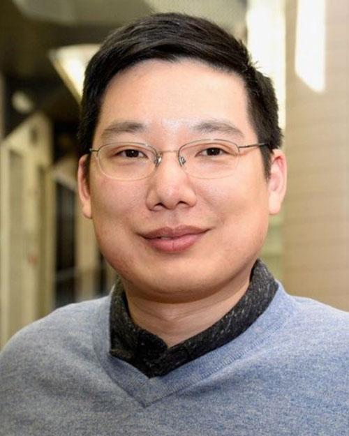 Headshot of Bert Huang